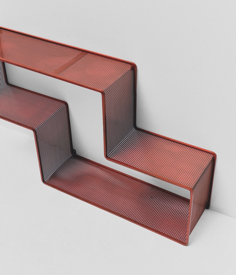 Red Dedal Shelf