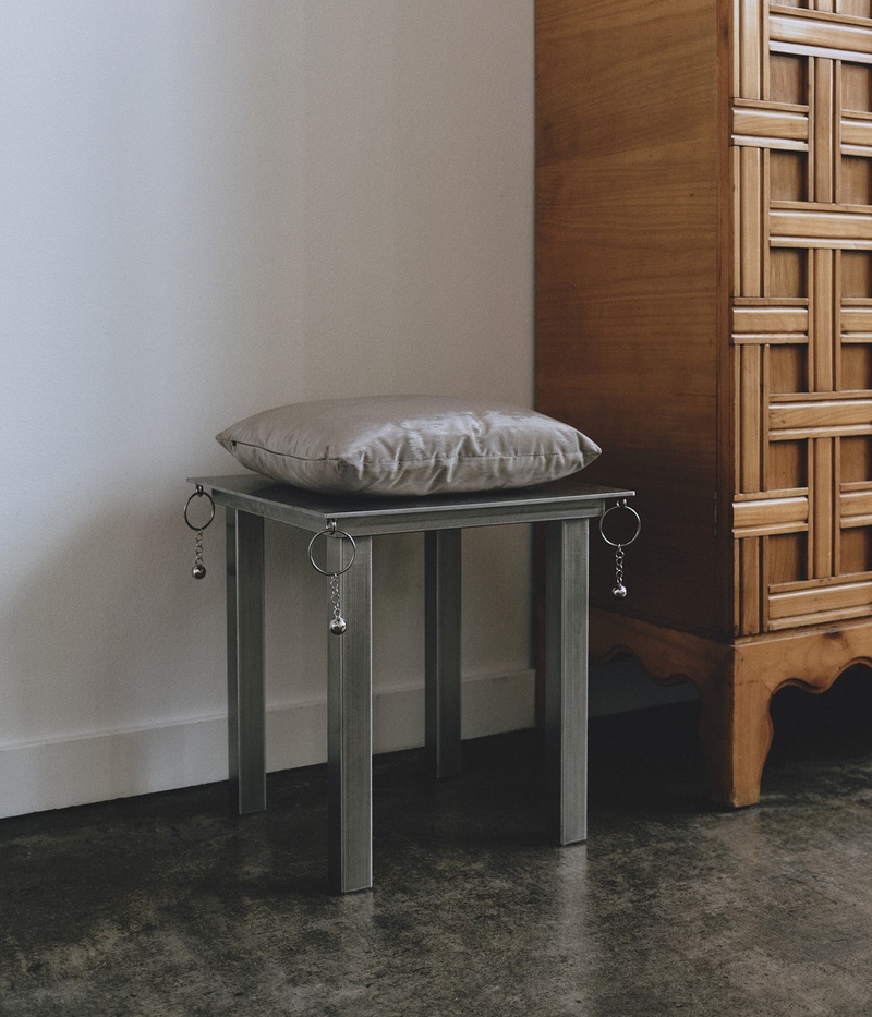 Side Table 001: Cast