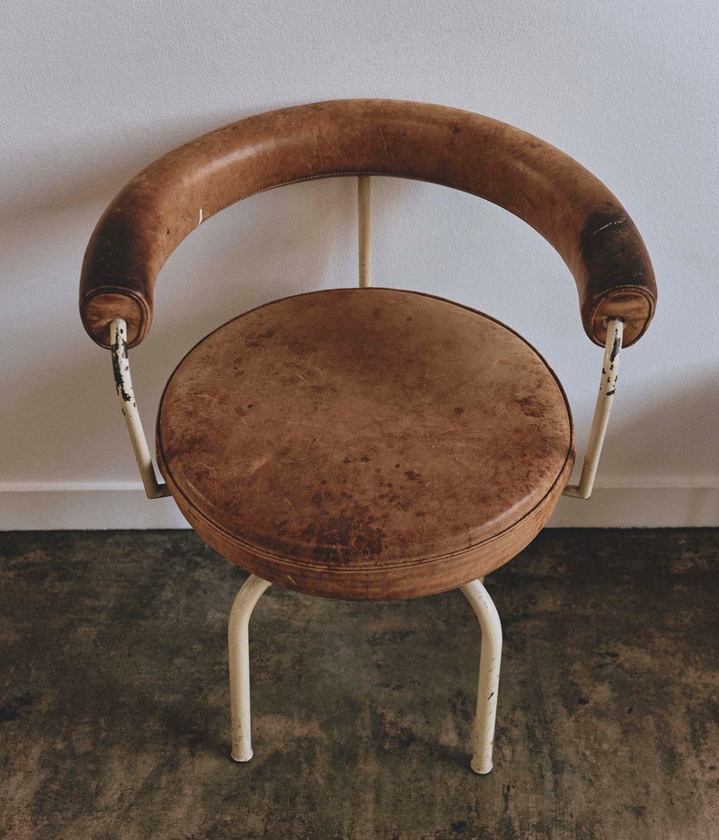 LC7 Chairs
