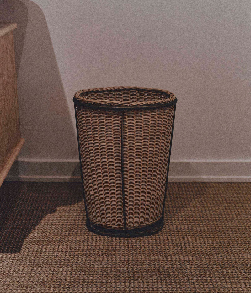 Wastebasket