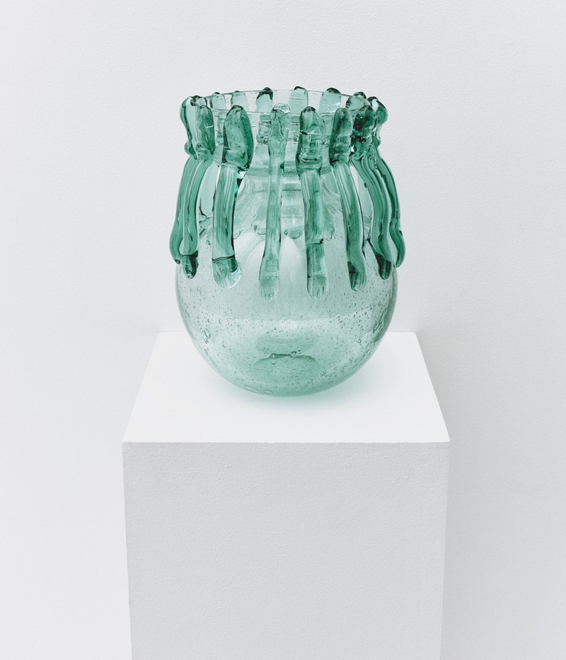 Manigilie Vase