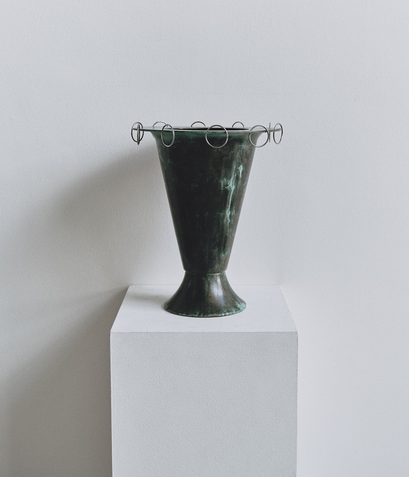 Vase 001: Bronze (Smooth)