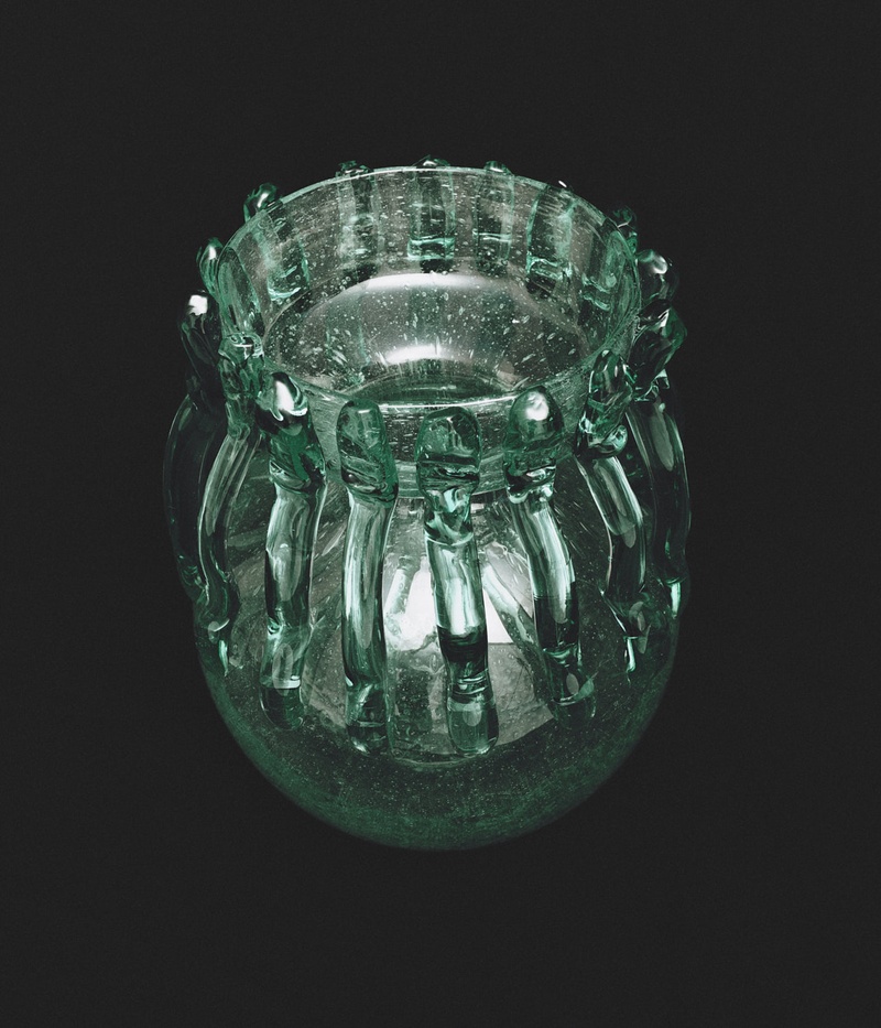 Manigilie Vase