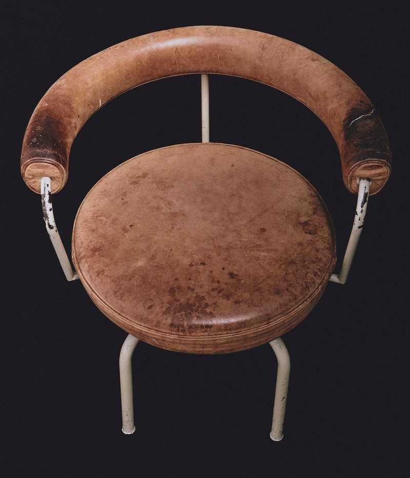 LC7 Chairs