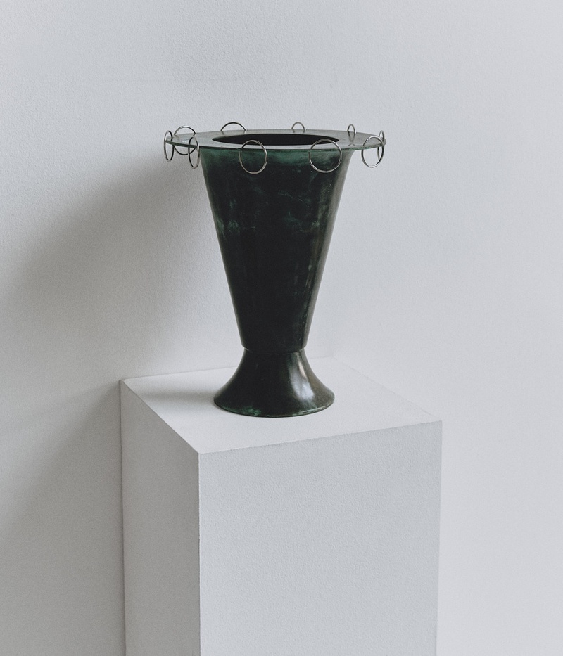 Vase 001: Bronze (Smooth)