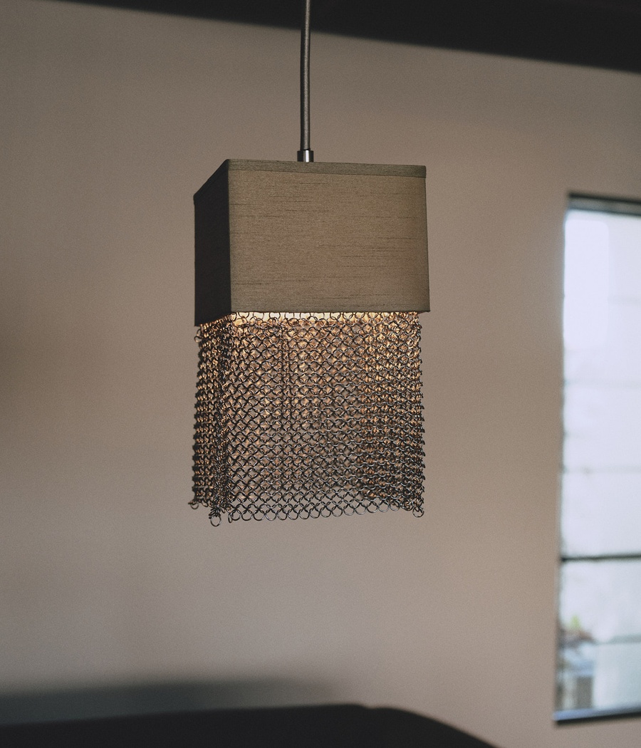 Pendant Light 001: Mailled