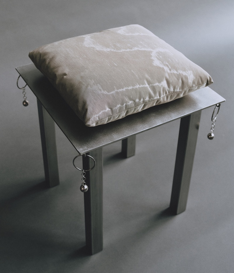 Side Table 001: Cast