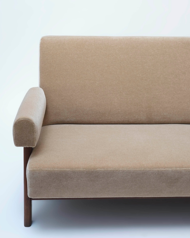 Bridge Sofa